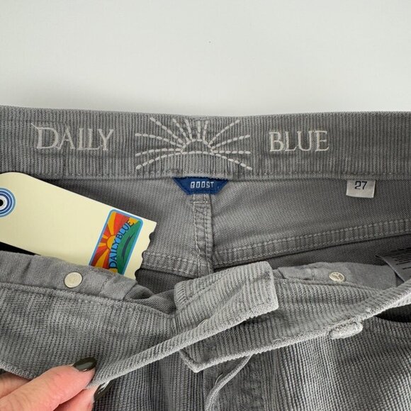 Daily Blue NEW Grey Corduroy Boost Straight Leg Jean Women's Size 27 Button Fly - Picture 6 of 11